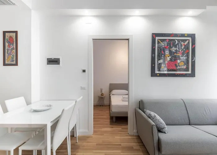 Easylife - Stile E Comfort A Due Passi Da *