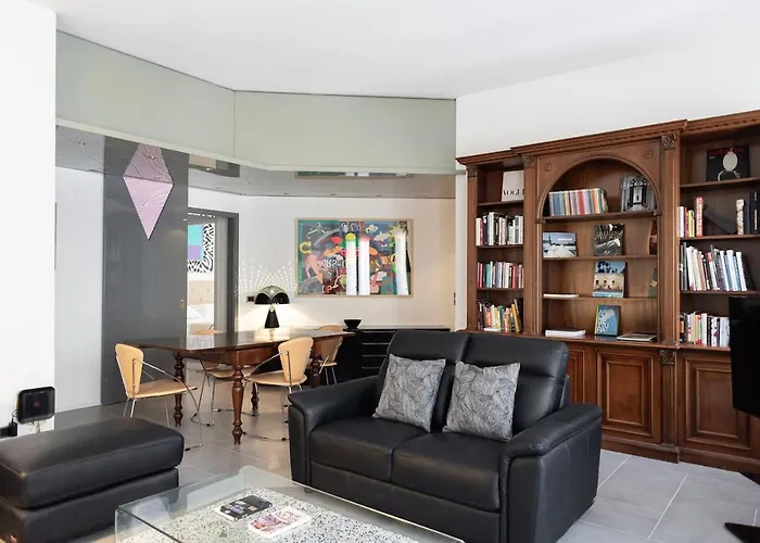 Apartment Close To Duomo Milan