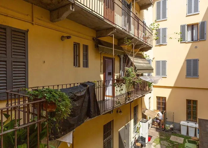 Happy - Naviglio Grande *