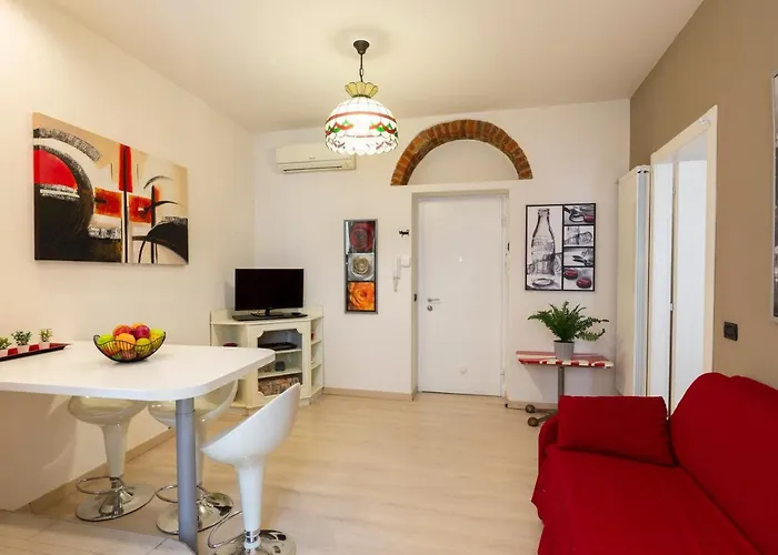 Happy - Naviglio Grande * Milán