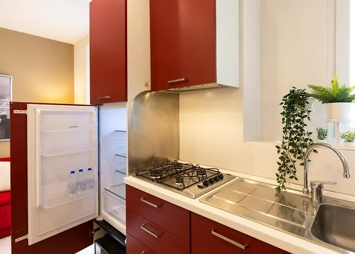 Happy - Naviglio Grande