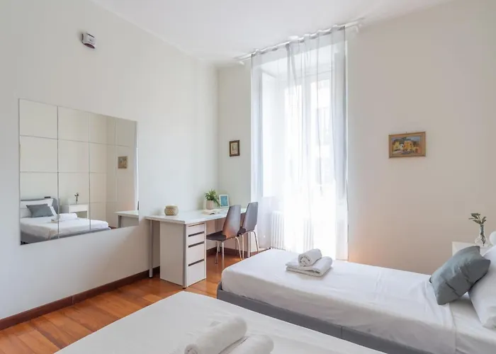 The Rent - Spacious Two-bedroom In Porta Romana Apartament *