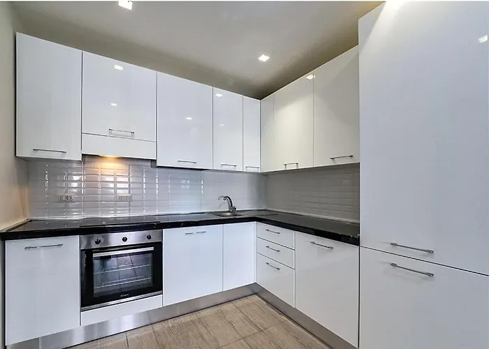 Lux 2 Metro M2 Apartman