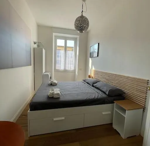 Elegante Trilocale A Apartment *