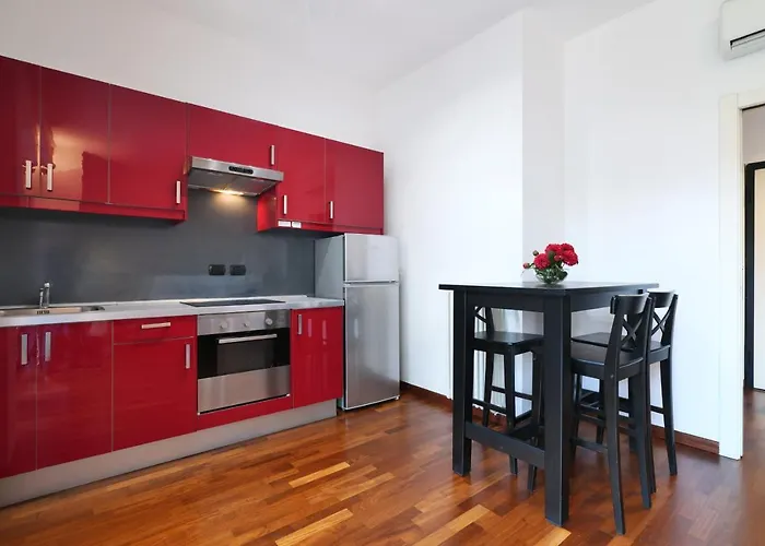 Contempora - Monolocale Con Terrazza Via F. De Sanctis, 41 *