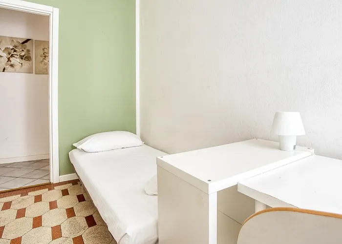 Hotel Mauri Galleria Vibrant Apt Near The Duomo