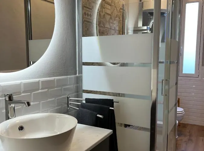 Stylish 3 Km Away From Duomo - Netflix, Wi-fi, All Comforts Included Milano