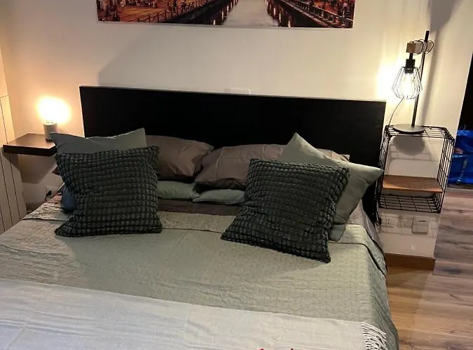 Stylish 3 Km Away From Duomo - Netflix, Wi-fi, All Comforts Included Milano