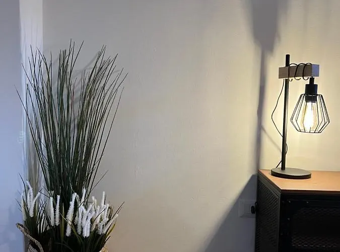 Stylish 3 Km Away From Duomo - Netflix, Wi-fi, All Comforts Included *