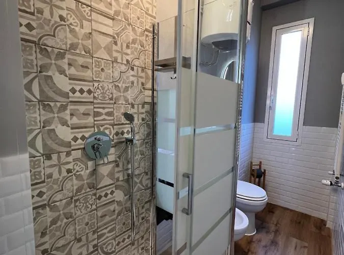 Stylish 3 Km Away From Duomo - Netflix, Wi-fi, All Comforts Included Appartamento Milano