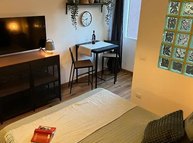 Stylish 3 Km Away From Duomo - Netflix, Wi-fi, All Comforts Included *