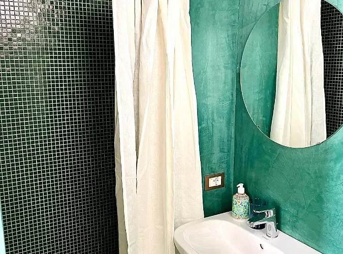 Imperial Terrace アパート