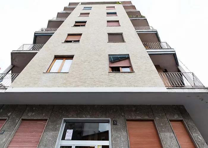 Brenta Floor - Mm3 Yellow Line Milán