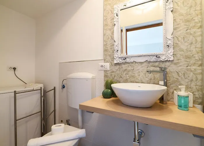 Primopiano - Meda 6 Apartman