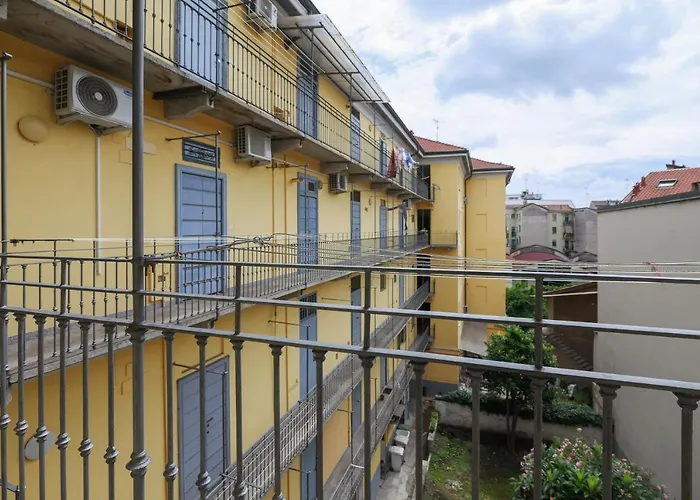 Primopiano - Meda 6 Apartman *