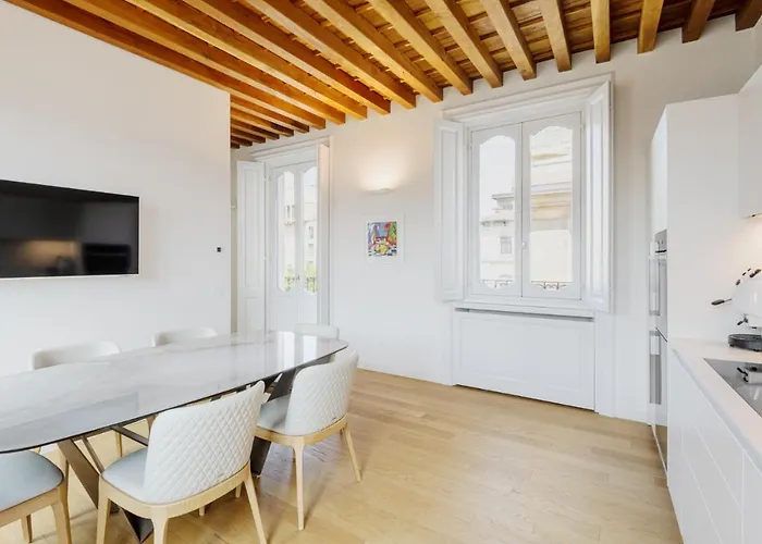 Easylife - - Piazza Santo Stefano 12 - Duomo