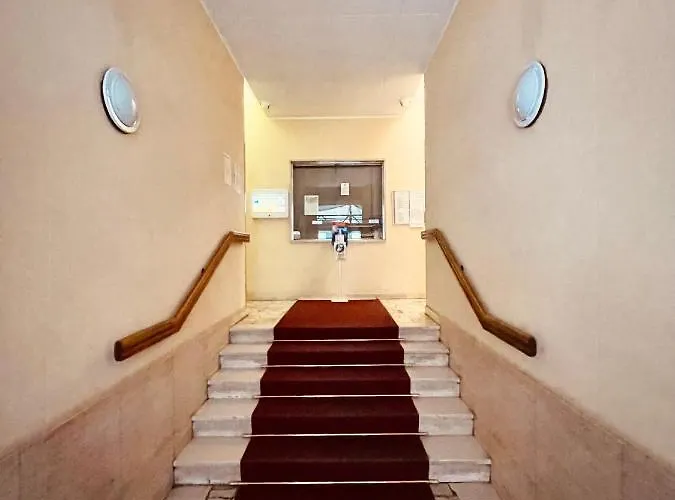 Nicole's Appartament-a 15 Min Dal Duomo Appartement Milaan