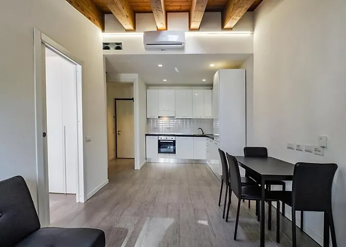 Lux 2 Metro M2 Mediolan