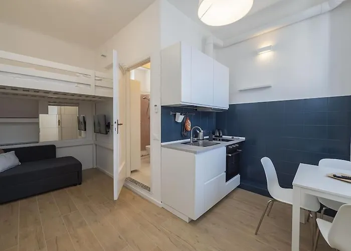 Youhosty - Accademia 53 Quinto * Milan