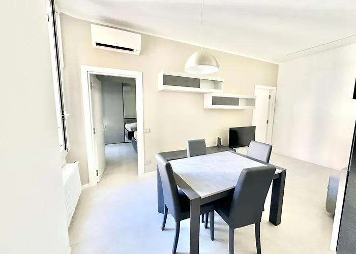 Be-c0 Luxury & Family * Milánó