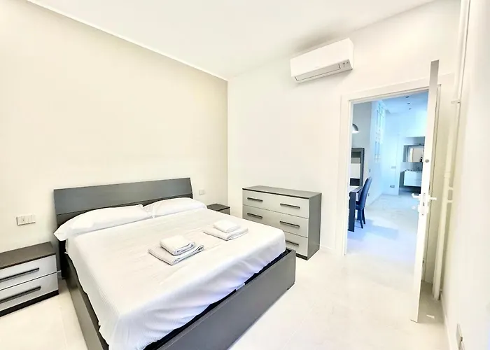 Be-c0 Luxury & Family * Milánó