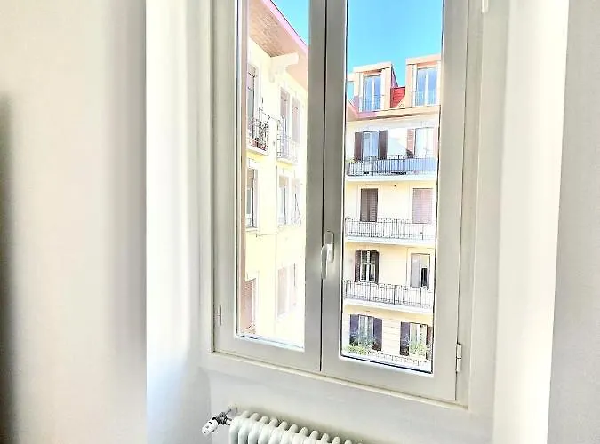 Be-c0 Luxury & Family * Milánó