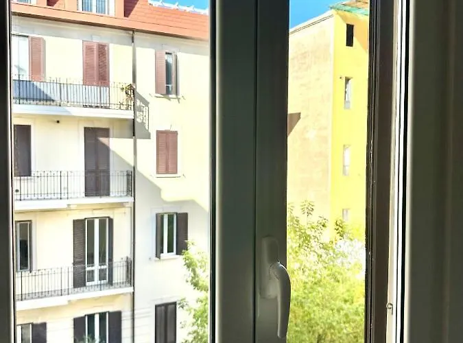 Be-c0 Luxury & Family * Milánó