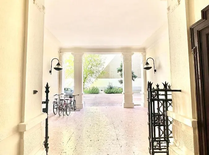 Be-c0 Luxury & Family Milánó