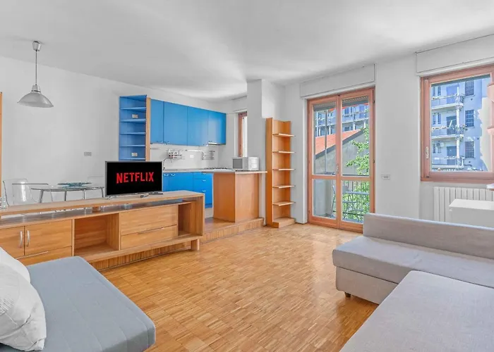 Pau10 -porta Romana - Duomo - Luxury