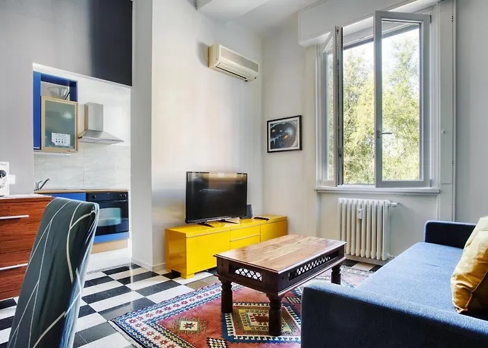 Joivy Stylish Flat In Porta Genova Mailand