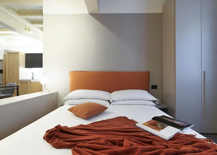 Contempora - Ampio Monolocale - Duomo - Colonne Di San Lorenzo Apartament *