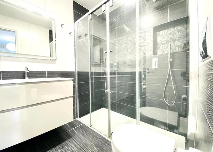 Mpm - Belinzaghi 5 6 Pax * Milan