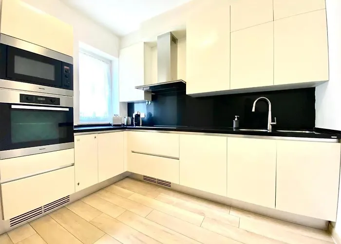 Appartement Mpm - Belinzaghi 5 6 Pax *