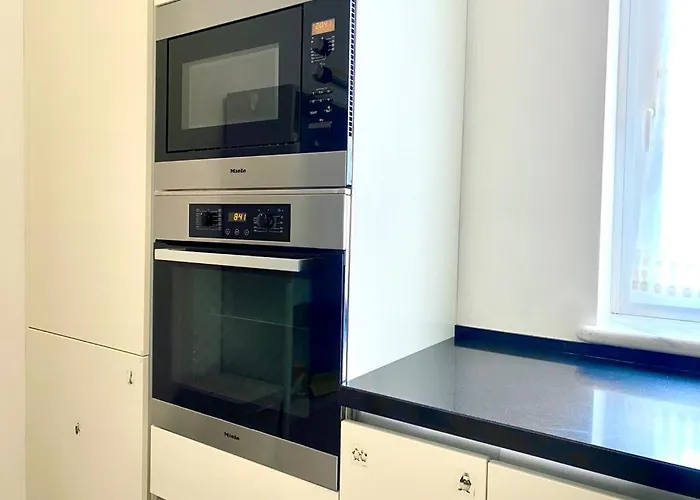 Mpm - Belinzaghi 5 6 Pax Appartement *