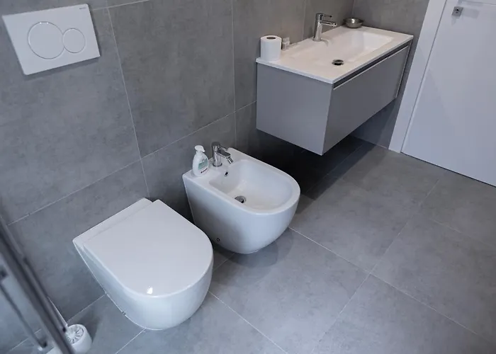 Moderno Bilocale In Corso Buenos Aires דירה *