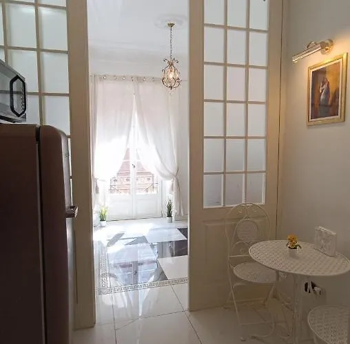 Elegante Monolocale - Macchi 1920 *