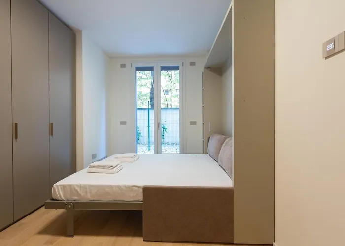 Easytopstay - Cozy Flat With Parking