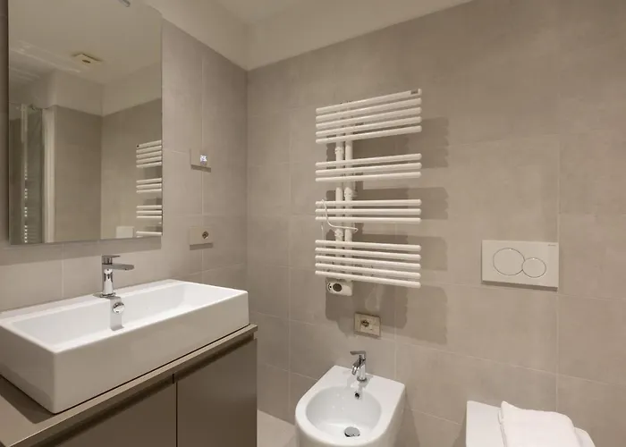 Easytopstay - Cozy Flat With Parking 公寓 米兰