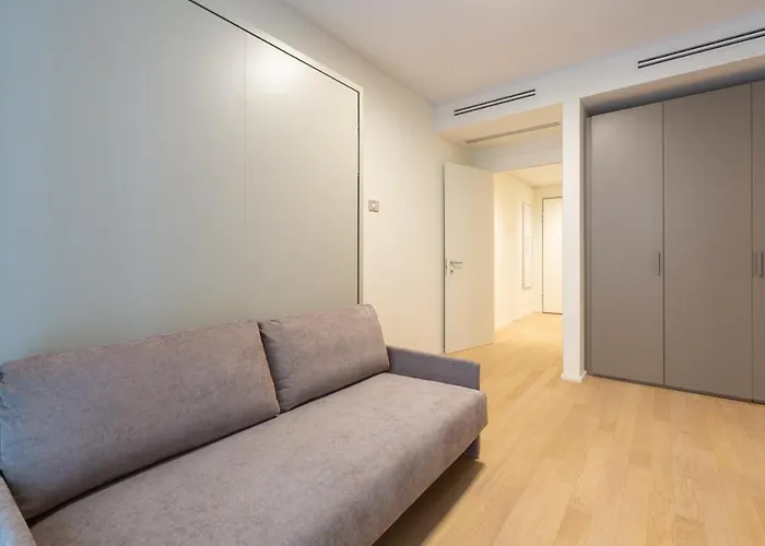 Easytopstay - Cozy Flat With Parking *