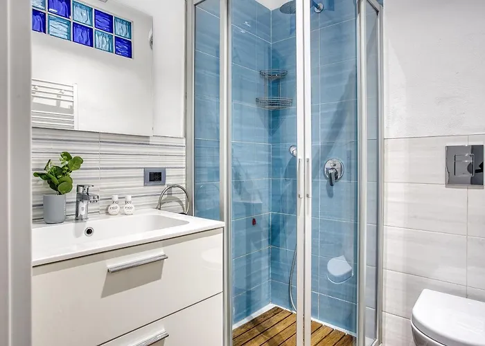 Joivy Superb 2bed Flat With Balcony *