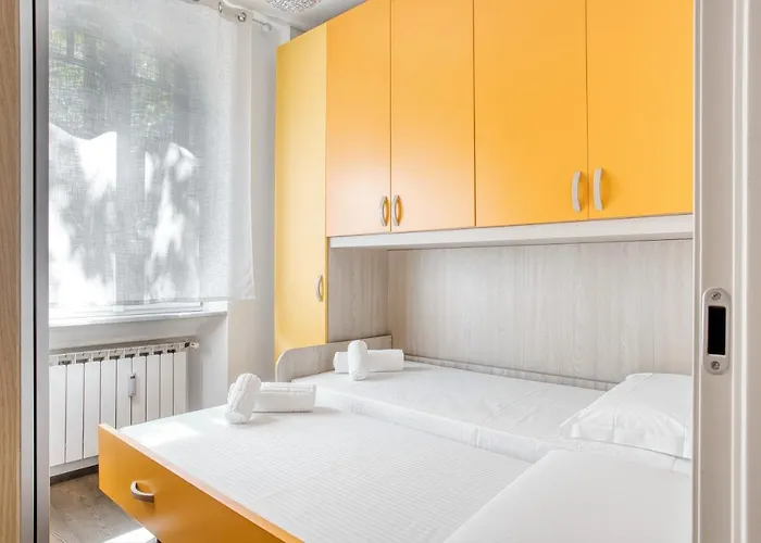 Joivy Superb 2bed Flat With Balcony * Милан