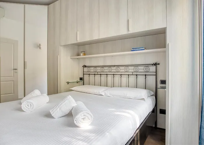 Joivy Superb 2bed Flat With Balcony