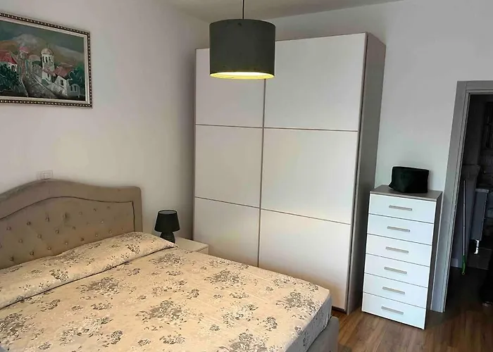 New Close To The City Center! ميلان