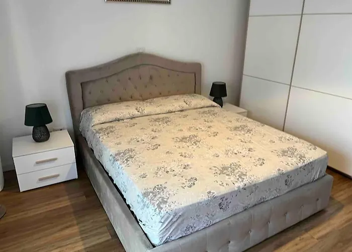 شقة New Close To The City Center! ميلان