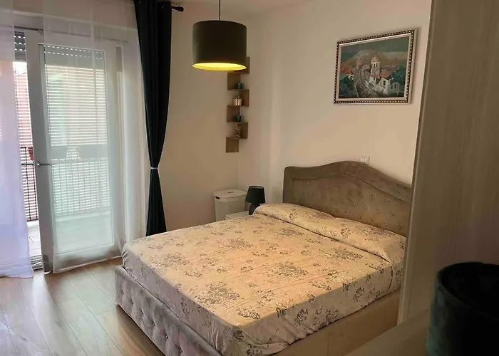 New Close To The City Center! شقة