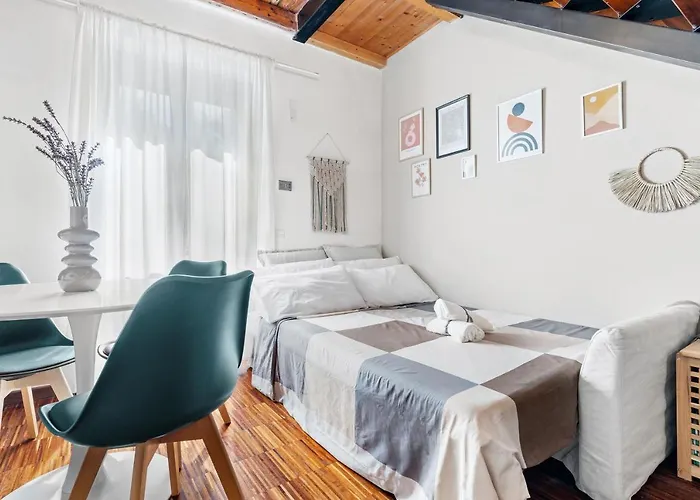 Charming Loft Duomo - Porta Romana Apartment *