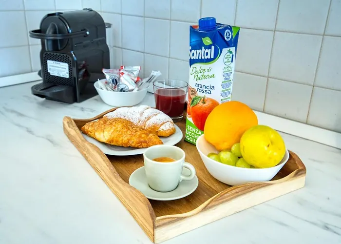 Leafy Sunshine, Bilocale In Porta Venezia, Con Metro A 1 Min A Piedi * Milano