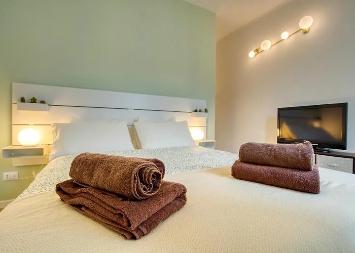 Leafy Sunshine, Bilocale In Porta Venezia, Con Metro A 1 Min A Piedi Daire *