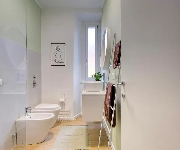 Leafy Sunshine, Bilocale In Porta Venezia, Con Metro A 1 Min A Piedi