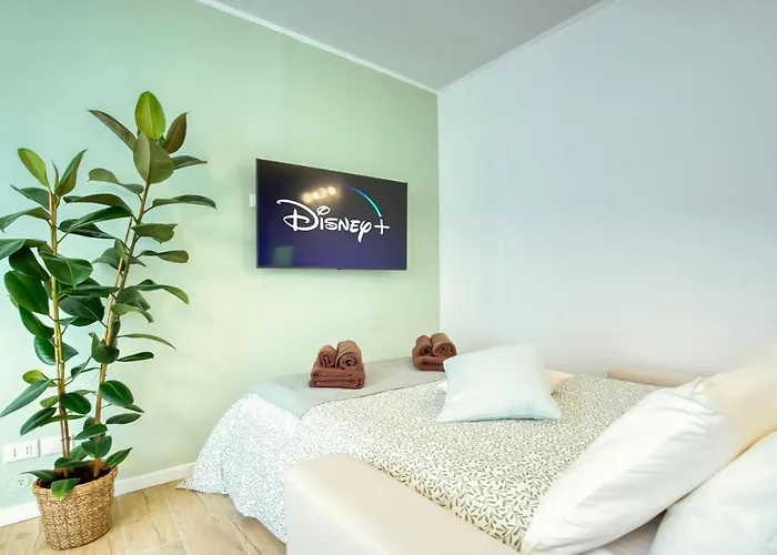 Leafy Sunshine, Bilocale In Porta Venezia, Con Metro A 1 Min A Piedi * Milan